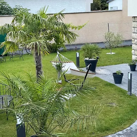 Independent House With Garden - Airport Cdg And Exposition Center Of Villepinte Holiday home Sevran