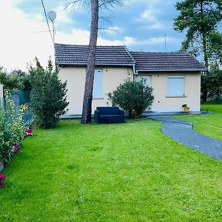 Independent House With Garden - Airport Cdg And Exposition Center Of Villepinte Holiday home Sevran