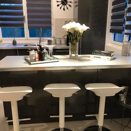 Independent House With Garden - Airport Cdg And Exposition Center Of Villepinte Semesterbostad Sevran