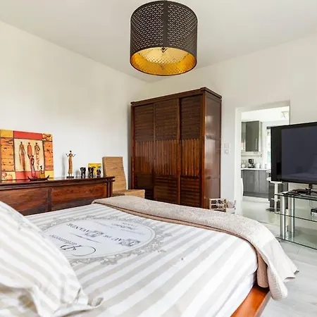 Independent House With Garden - Airport Cdg And Exposition Center Of Villepinte Tatil Evi